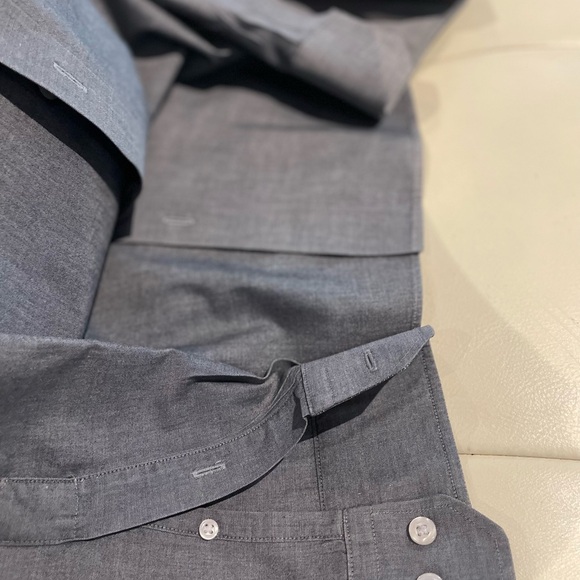 The Tie Bar Men’s Dress Shirt Standard Fit - Picture 6 of 7